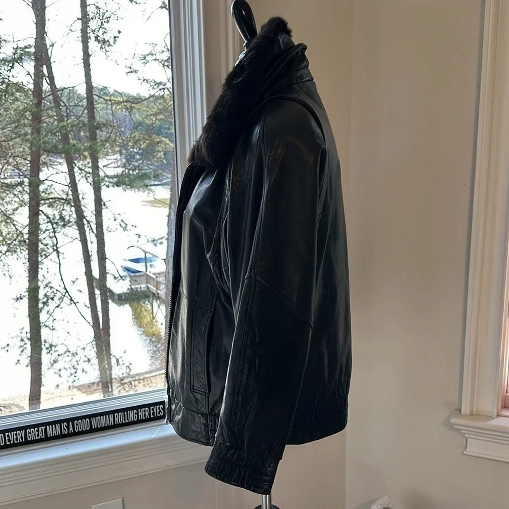 Vintage Marc by Andrew Marc Leather Jkt, lined w/removable NZ Opossum fur vest - Picture 3 of 13
